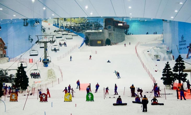 Snowboarding at Ski Dubai